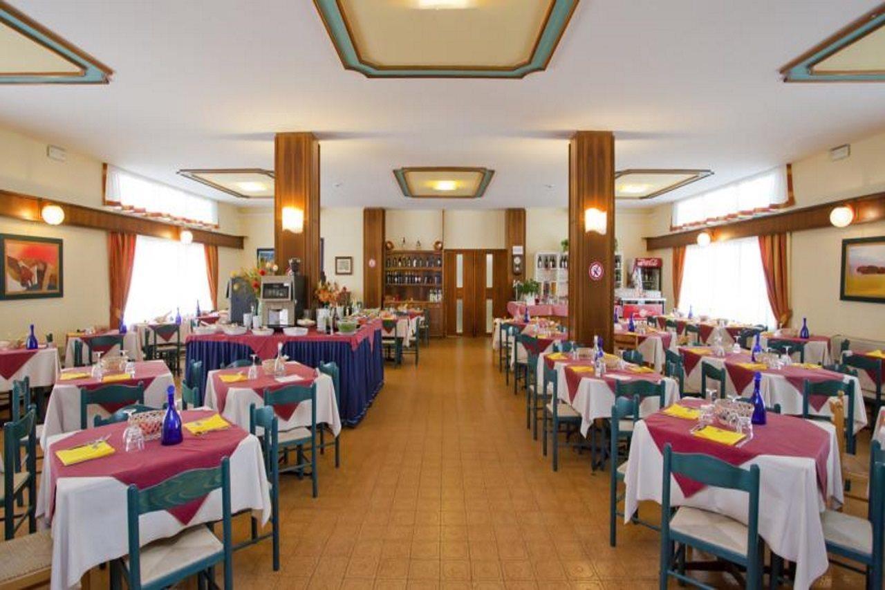 Hotel Bettina Лидо-ди-Езоло Экстерьер фото