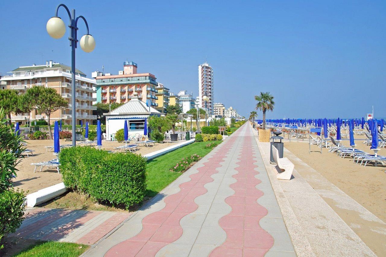 Hotel Bettina Лидо-ди-Езоло Экстерьер фото